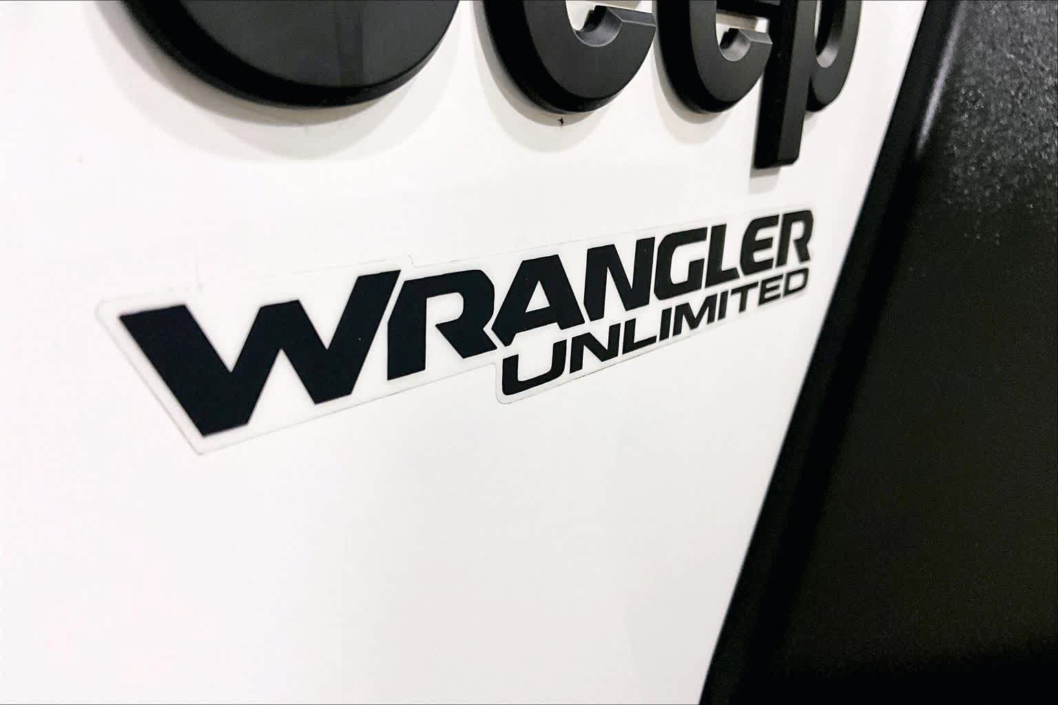 Used 2022 Jeep Wrangler Unlimited Sport AWD/4WD image 9