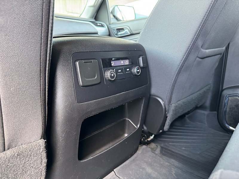 Used 2018 GMC Yukon SLE w/ SLE Value Package image 9