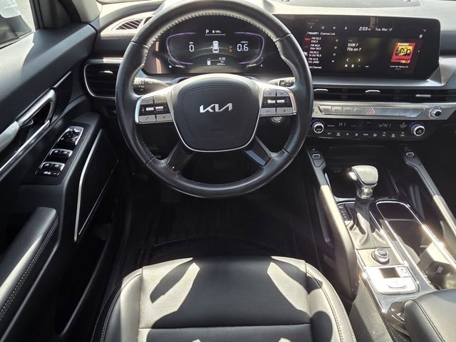 Used 2024 Kia Telluride S image 16