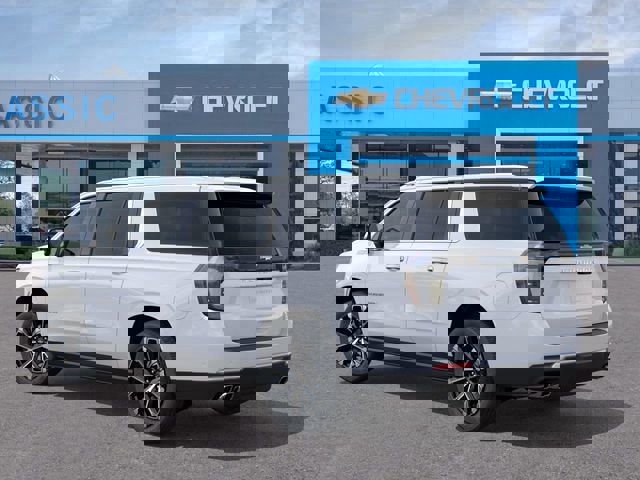 New 2026 Chevrolet Suburban High Country image 3