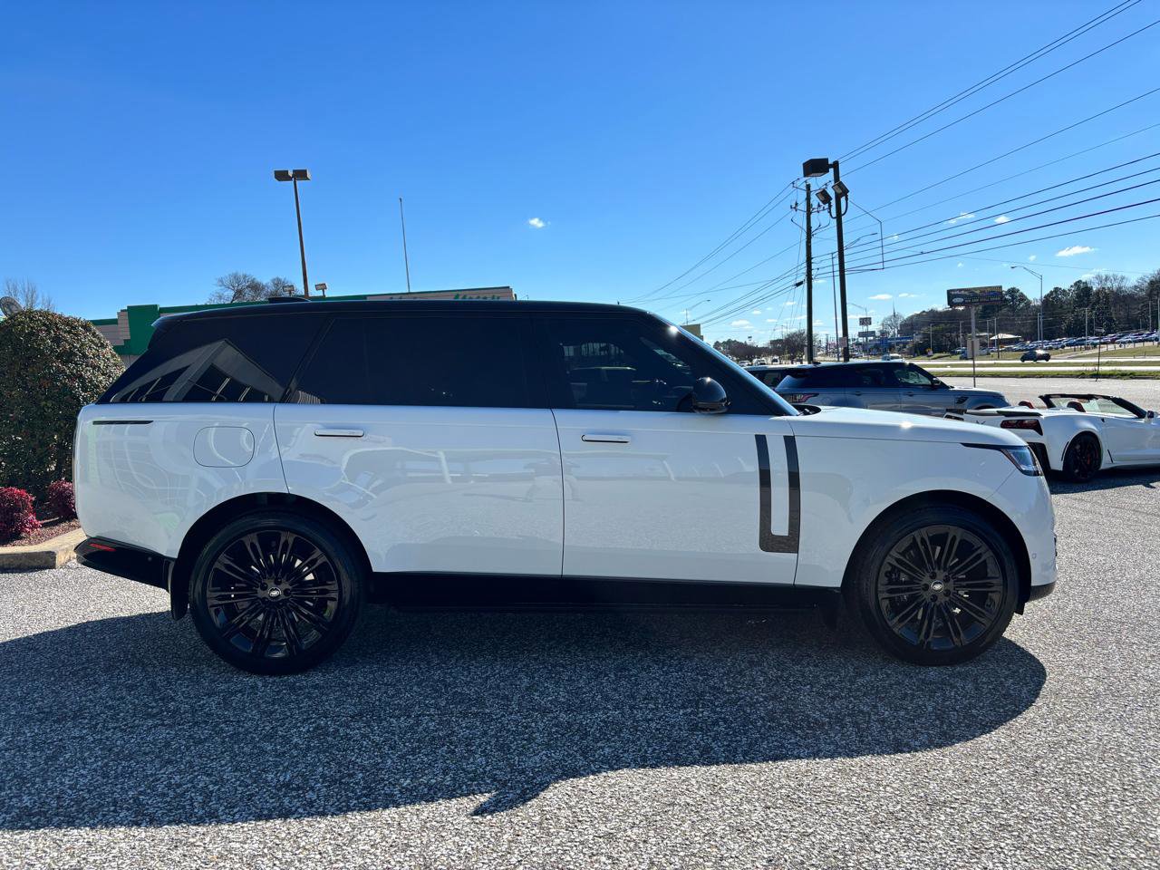 Used 2025 Land Rover Range Rover Long Wheelbase SE image 10