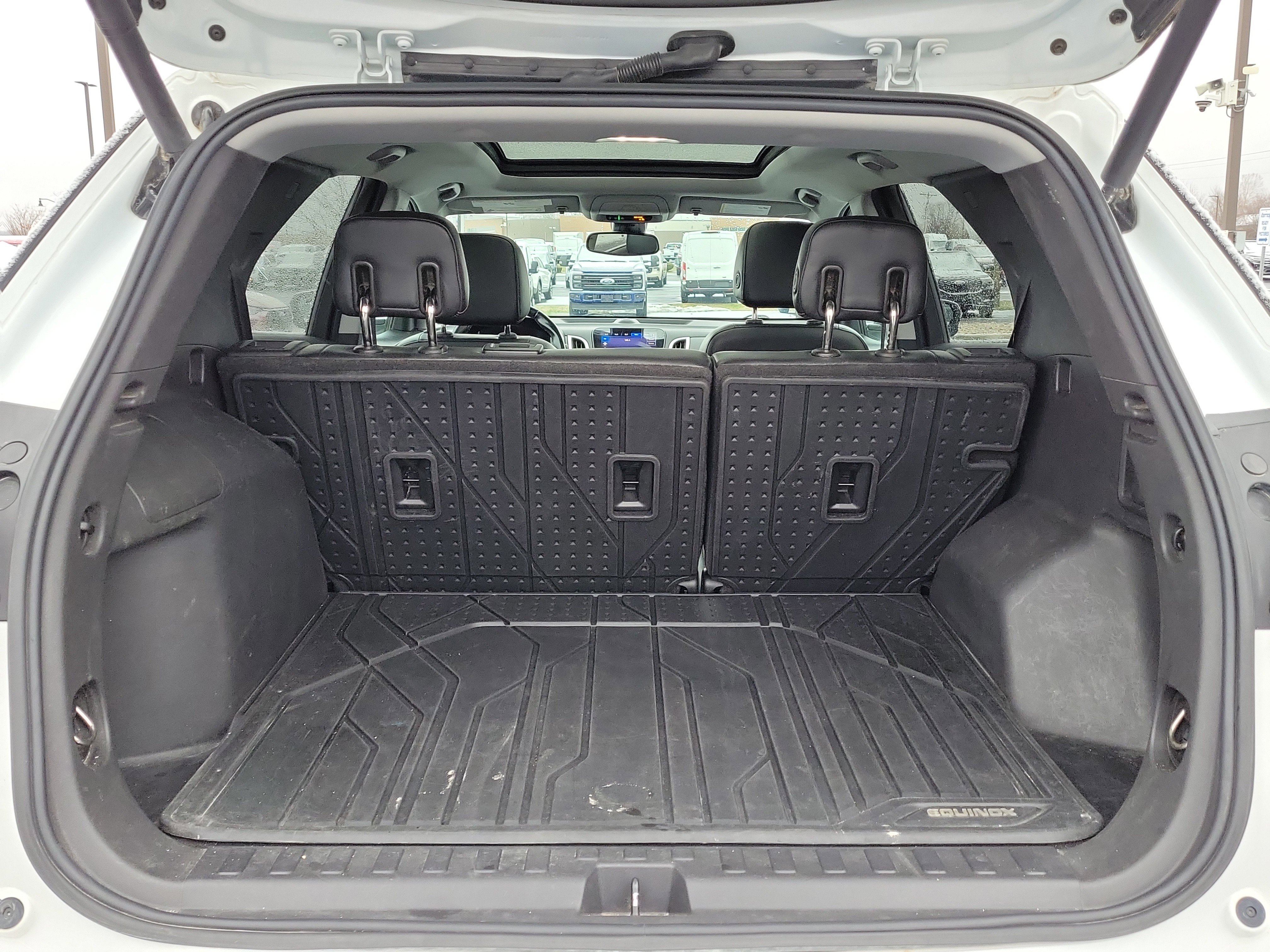 Used 2020 Chevrolet Equinox LT w/ Sport Edition image 8