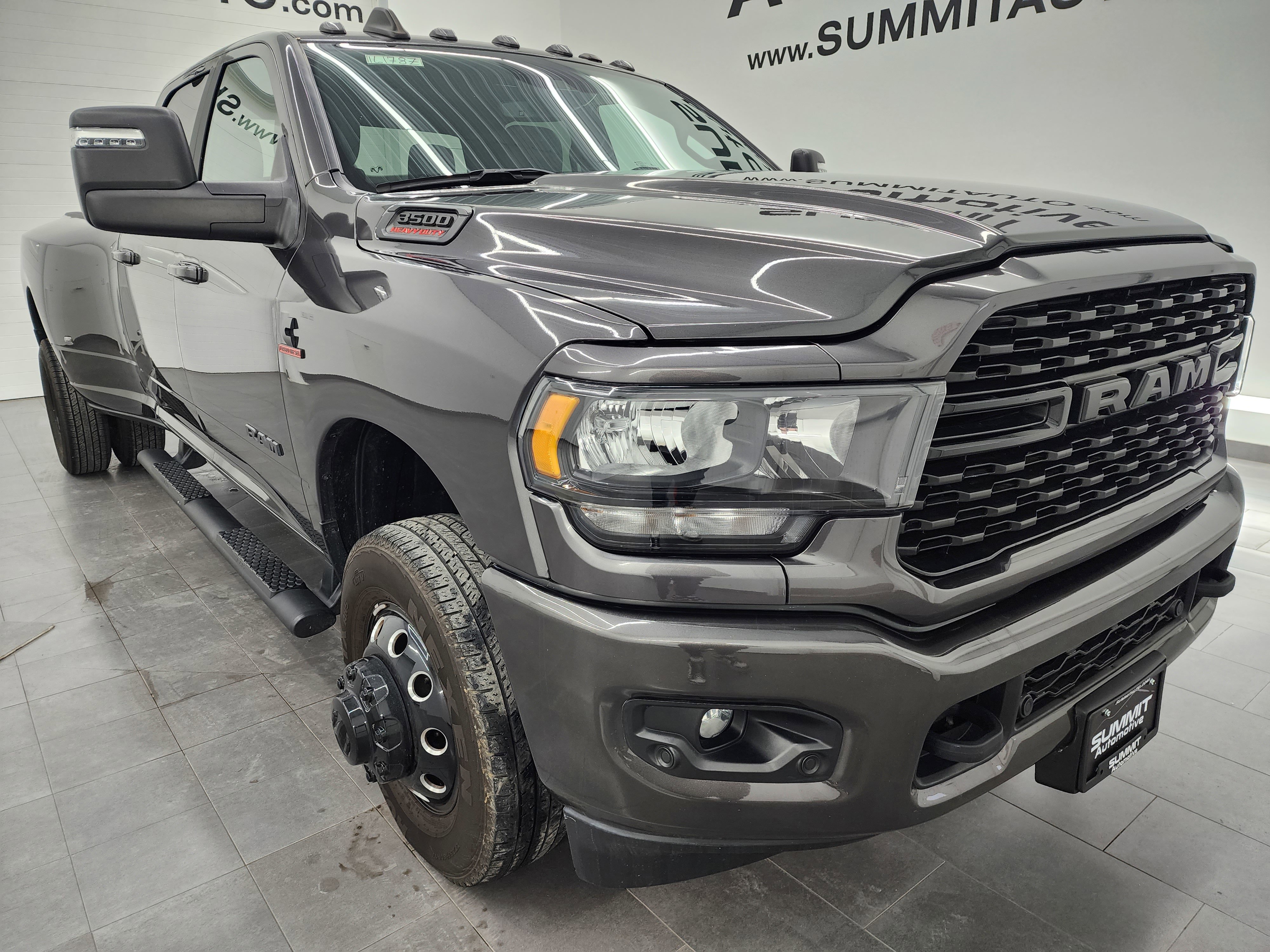 Used 2024 RAM 3500 Big Horn w/ Night Edition image 2