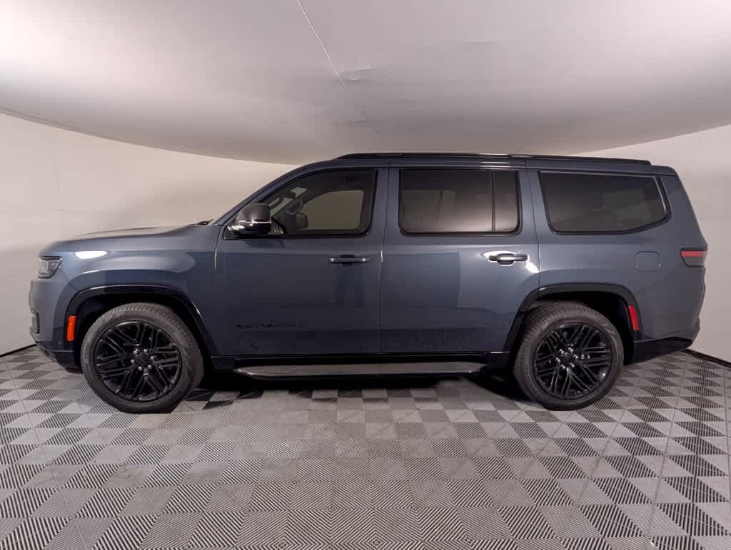 Used 2023 Jeep Wagoneer Series II RWD image 2