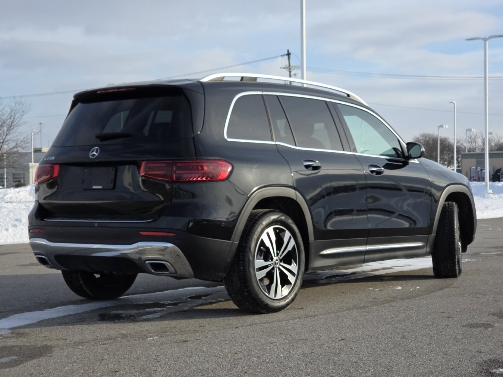 Used 2024 Mercedes-Benz GLB 250 image 16