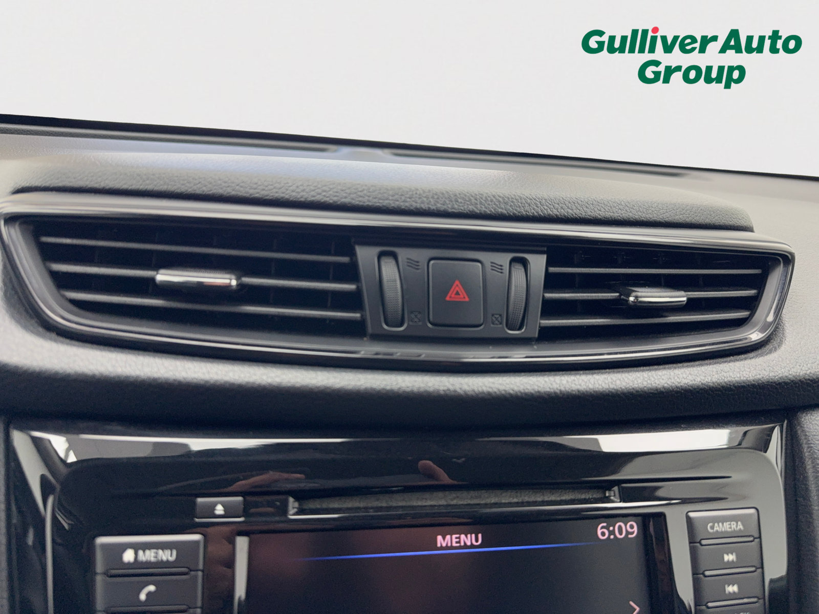 Used 2019 Nissan Rogue SV FWD image 19