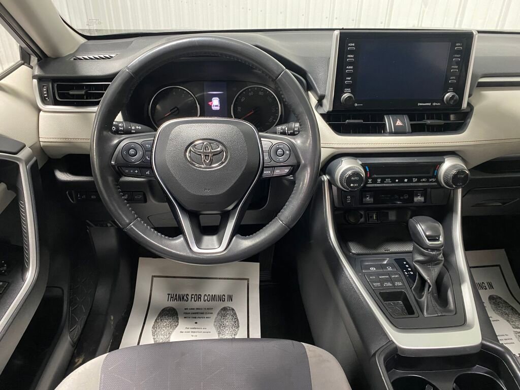 Used 2019 Toyota RAV4 XLE image 4