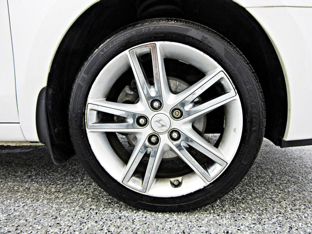 Used 2012 Hyundai Elantra image 21