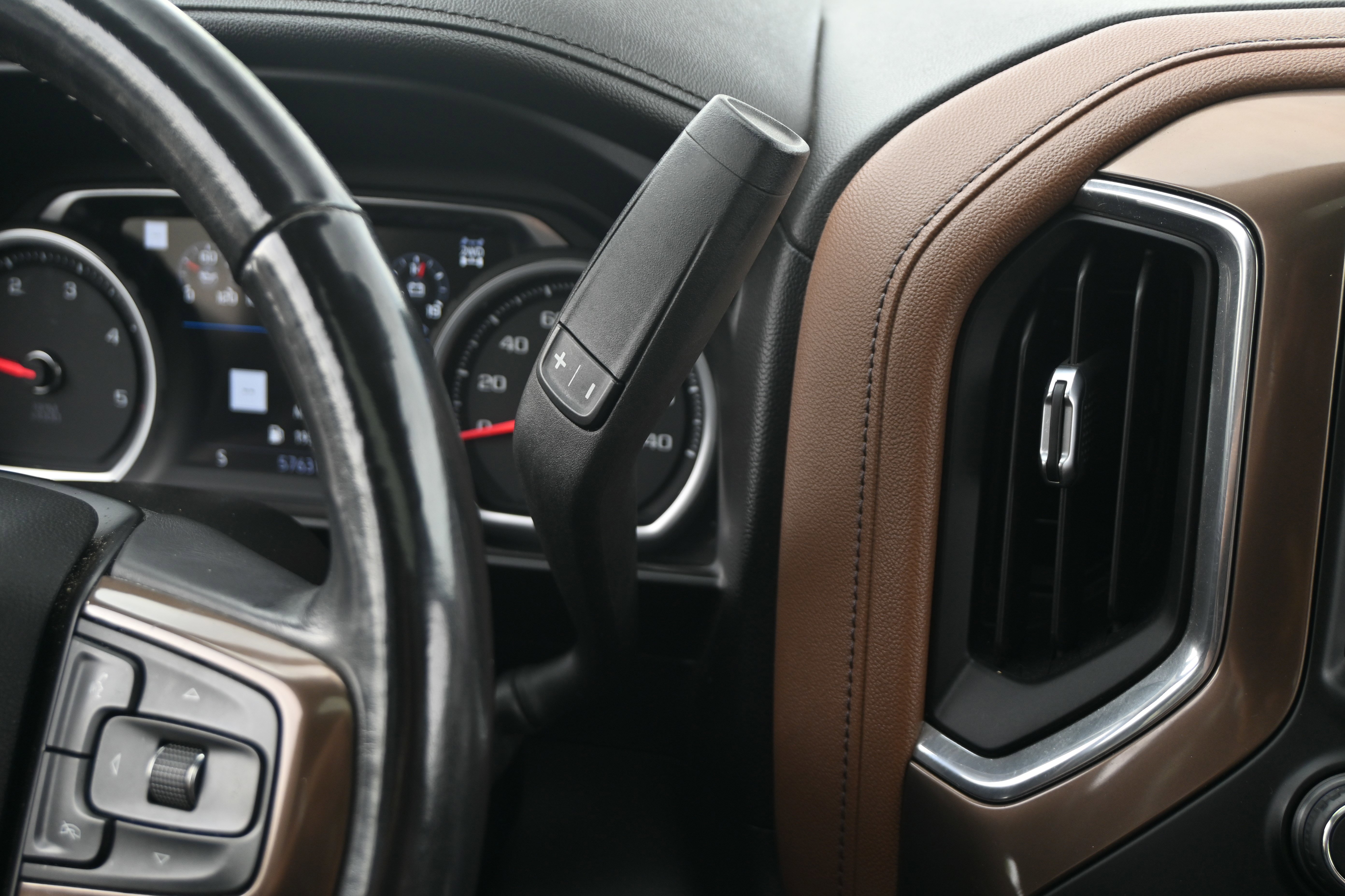 Used 2020 Chevrolet Silverado 2500 High Country image 20