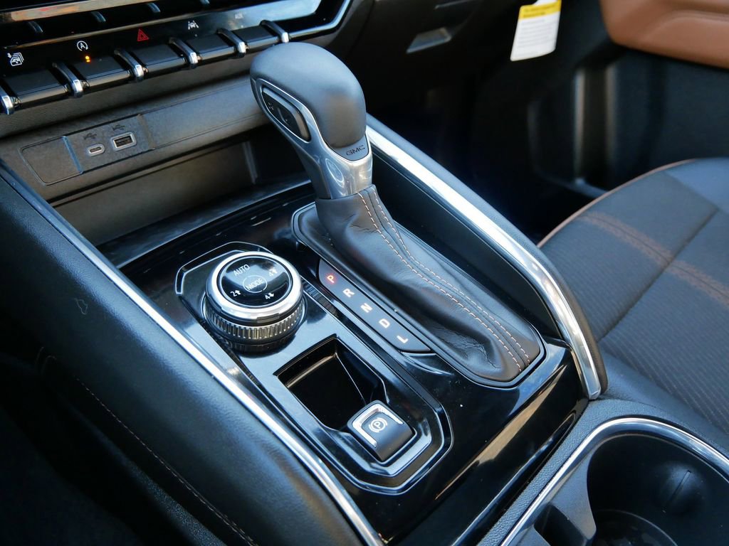 Used 2025 GMC Canyon AT4 w/ Nightfall Edition image 20