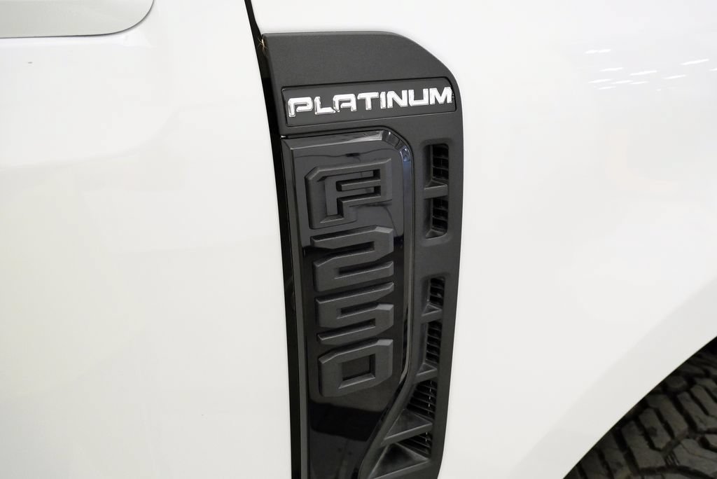 Used 2026 Ford F250 Platinum AWD/4WD image 9