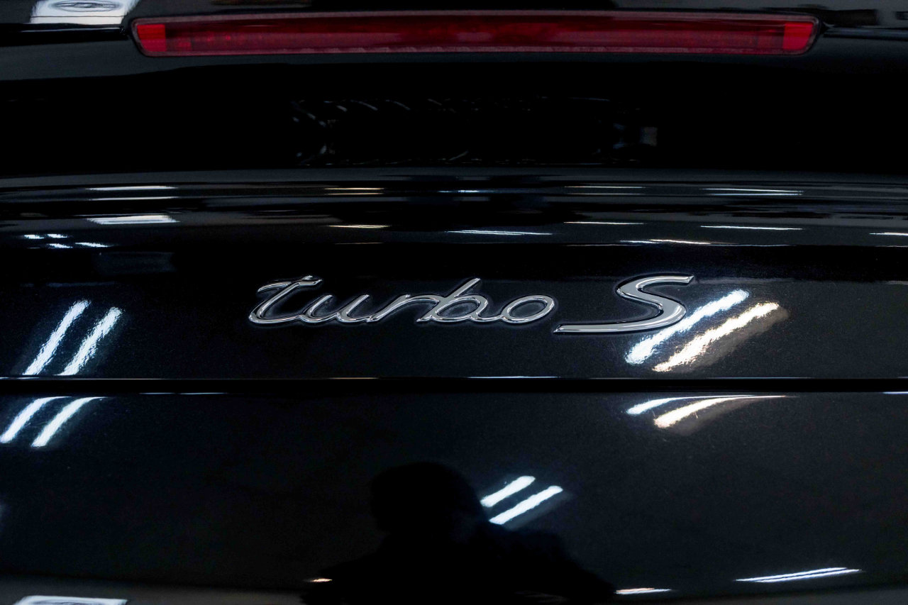 Used 2011 Porsche 911 Turbo S image 26