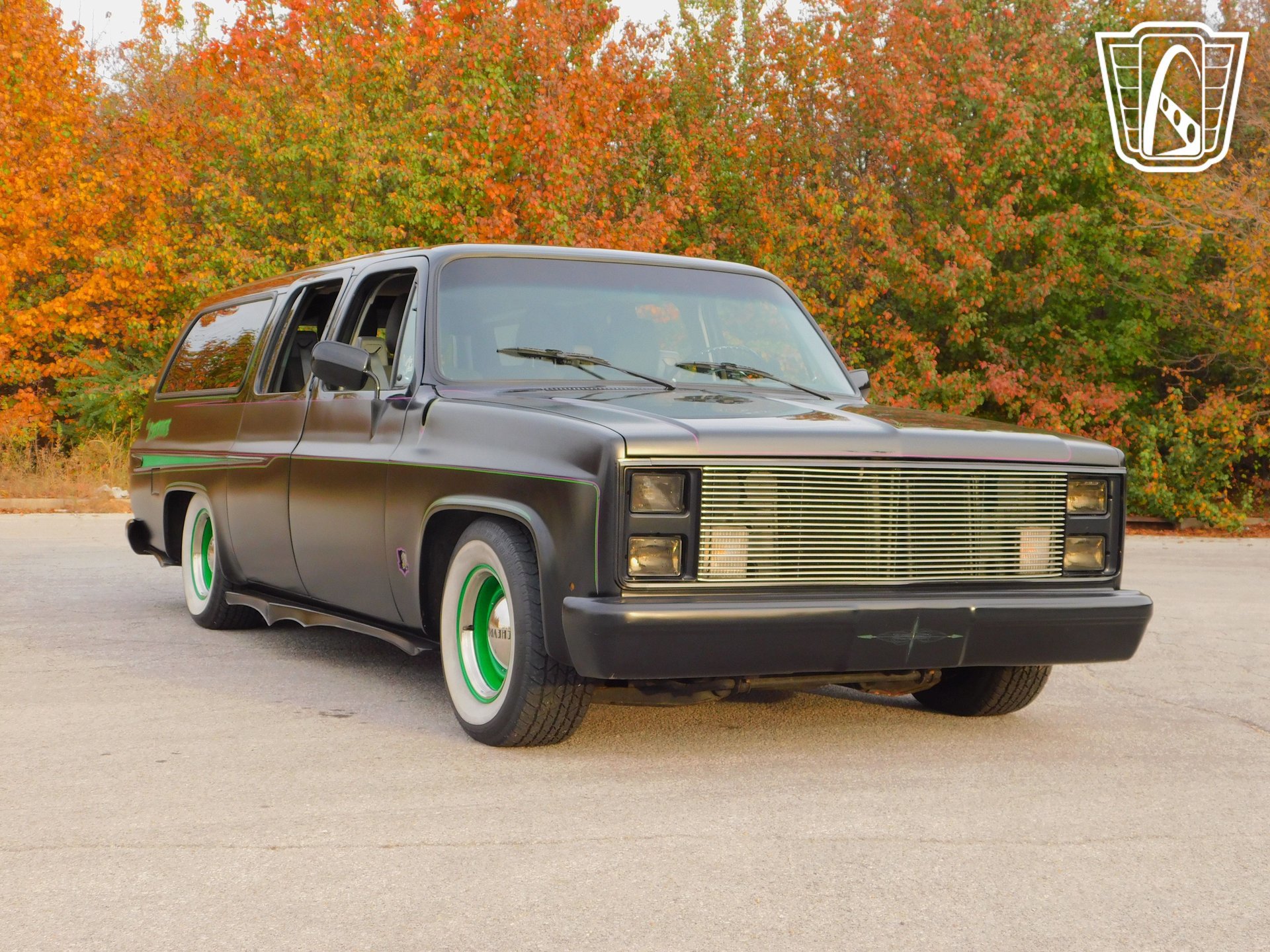Used 1988 Chevrolet Suburban 2WD image 37