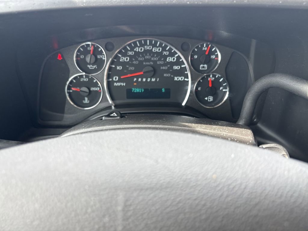 Used 2022 Chevrolet Express 3500 w/ Driver Convenience Package RWD image 10