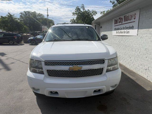 Used 2012 Chevrolet Suburban LT w/ All-Star Edition RWD image 2
