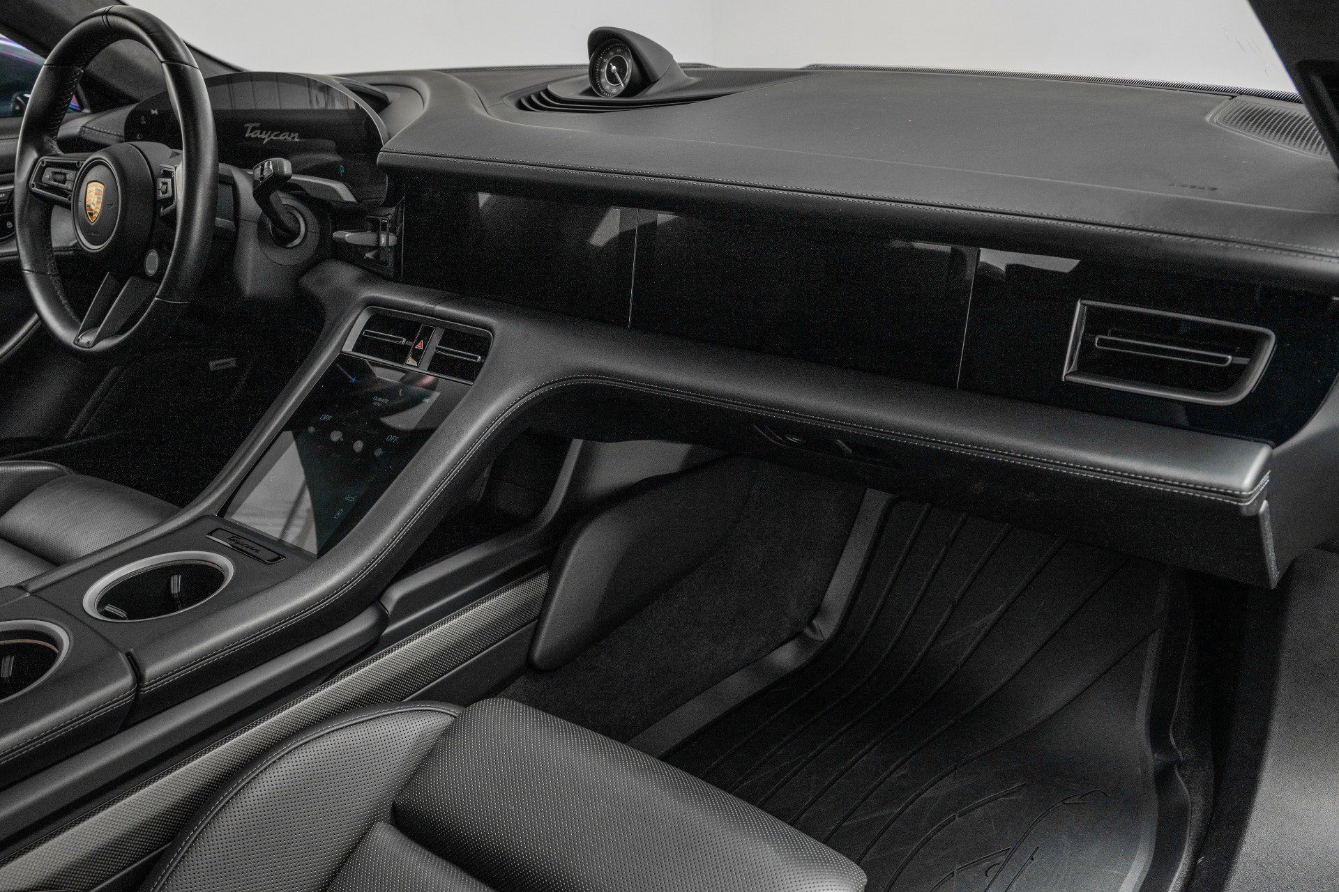 Used 2021 Porsche Taycan Turbo S AWD/4WD image 14