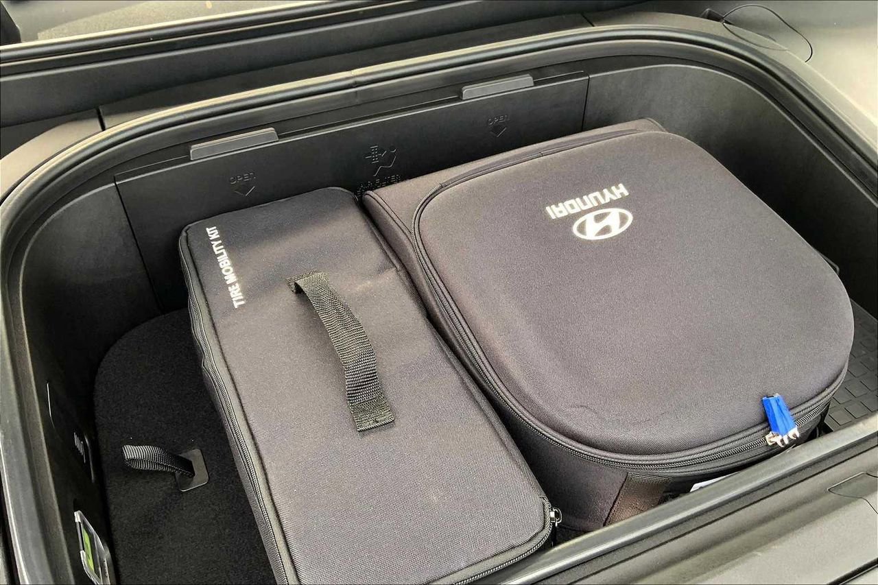New 2026 Hyundai Ioniq 9 S image 17