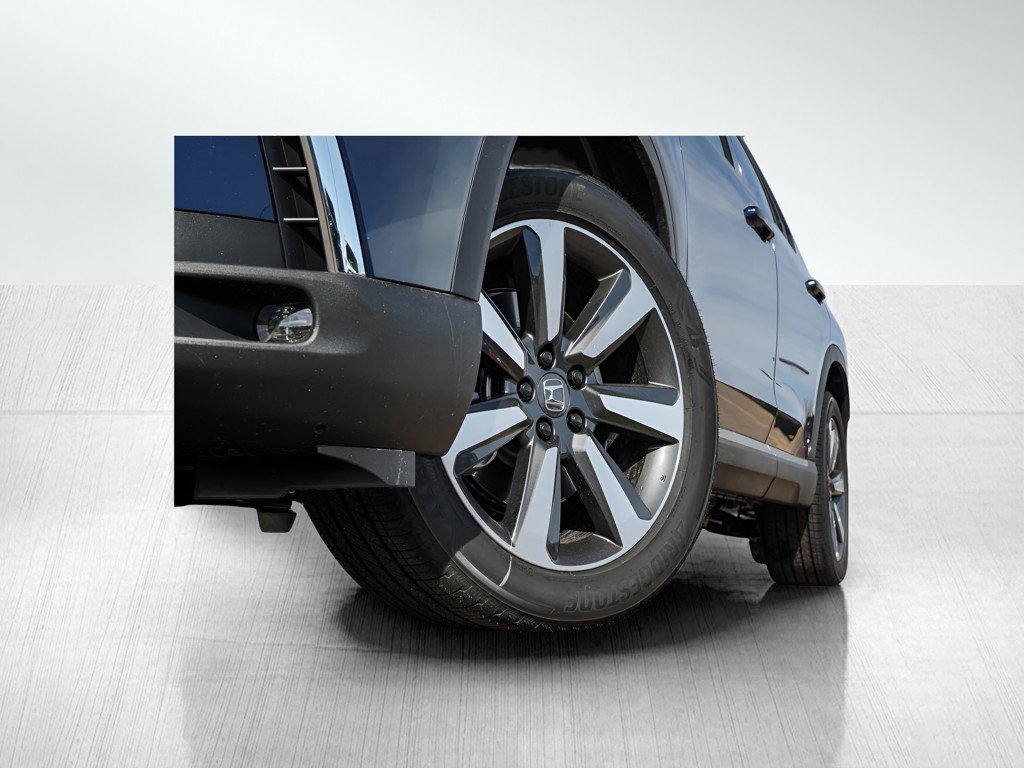 New 2025 Honda Pilot Touring image 6