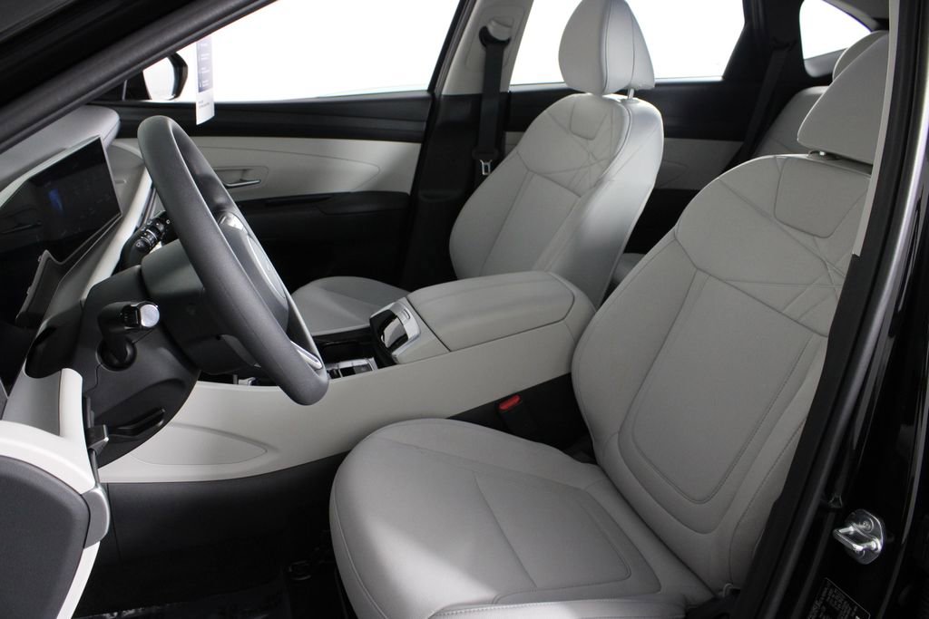 Certified 2026 Hyundai Tucson SE image 20