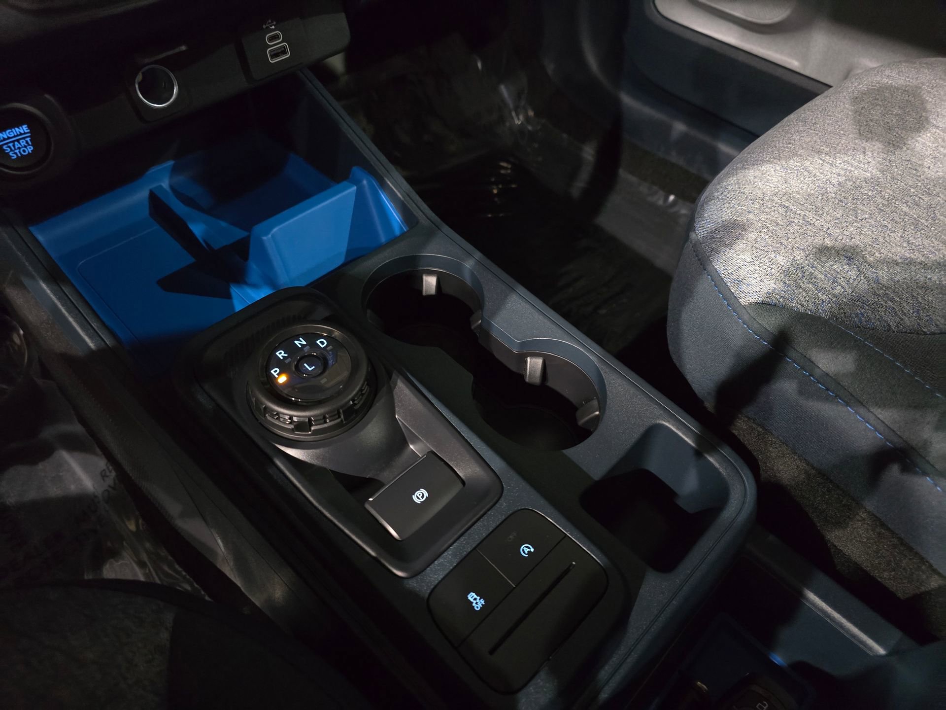 New 2025 Ford Maverick XLT image 25