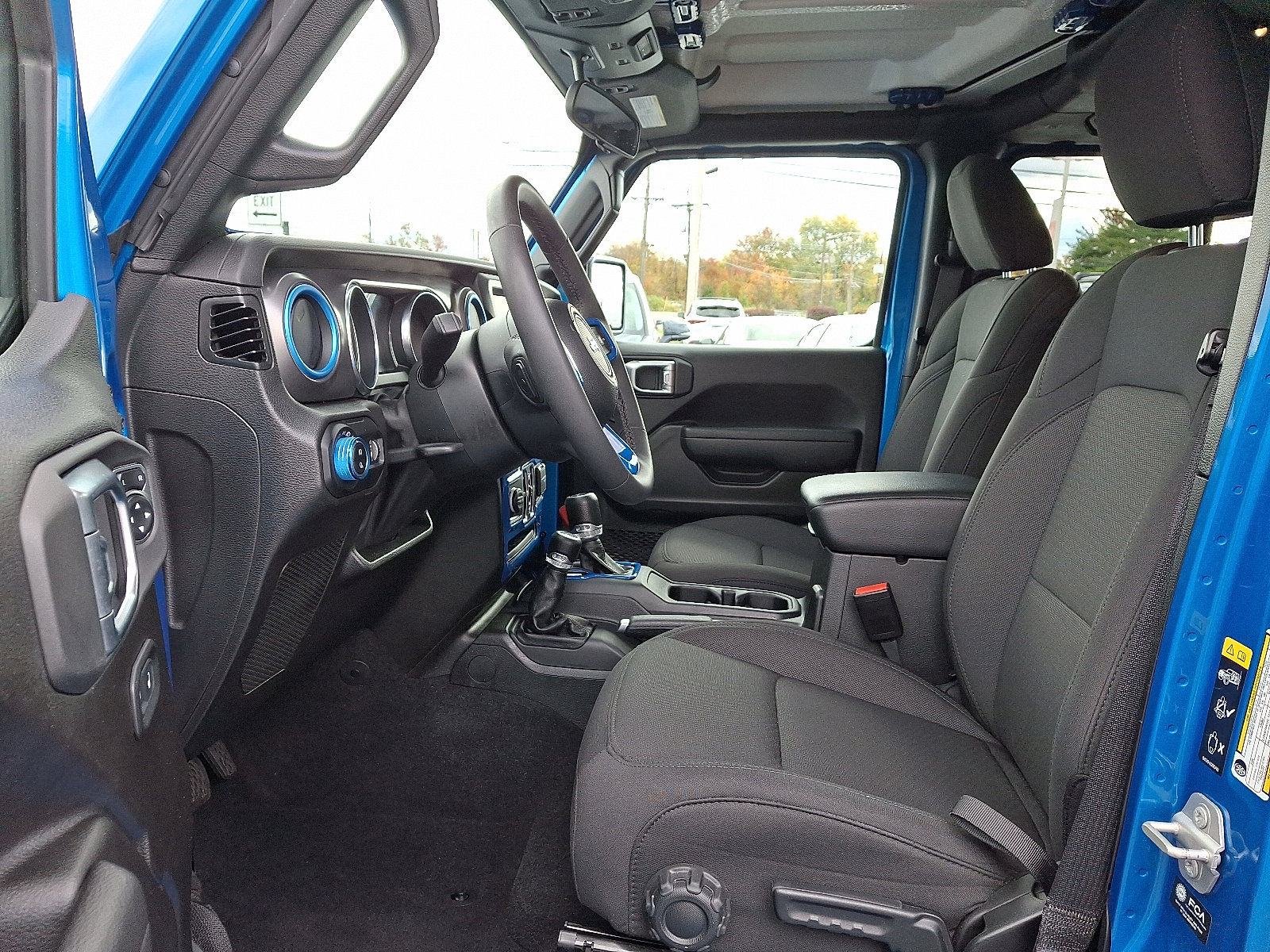 Used 2023 Jeep Gladiator Willys image 13