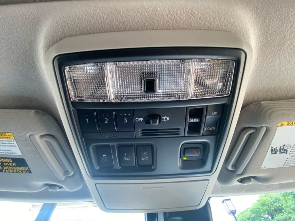 Used 2023 Toyota 4Runner Limited AWD/4WD image 25