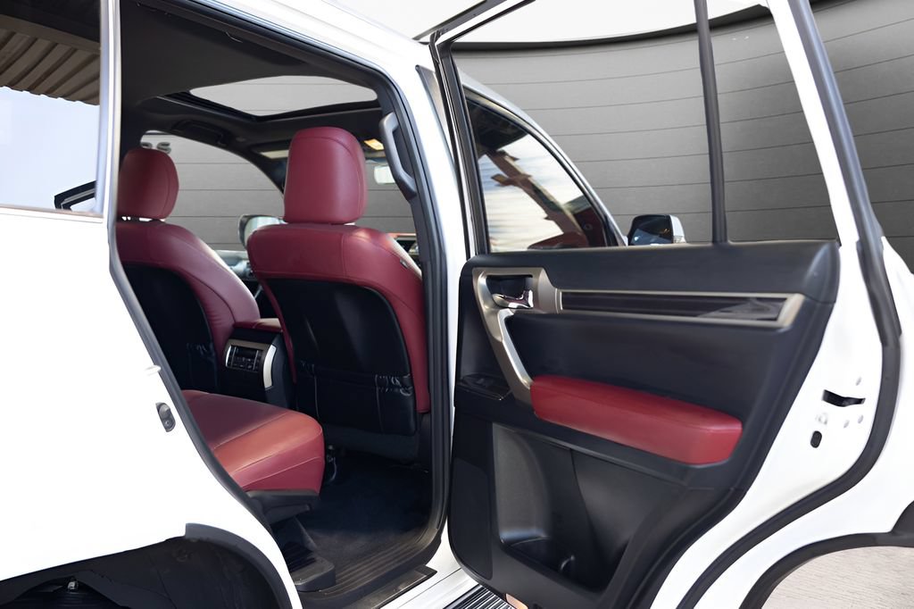 Used 2021 Lexus GX 460 Premium w/ Premium Package AWD/4WD image 54