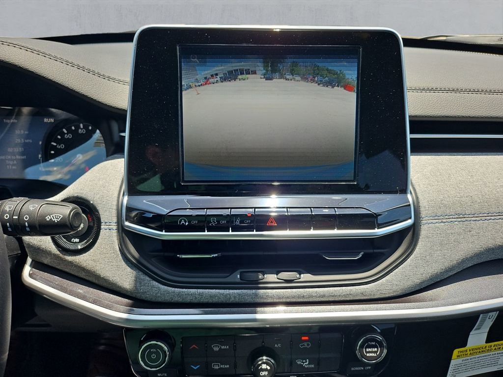 New 2025 Jeep Compass Latitude image 20