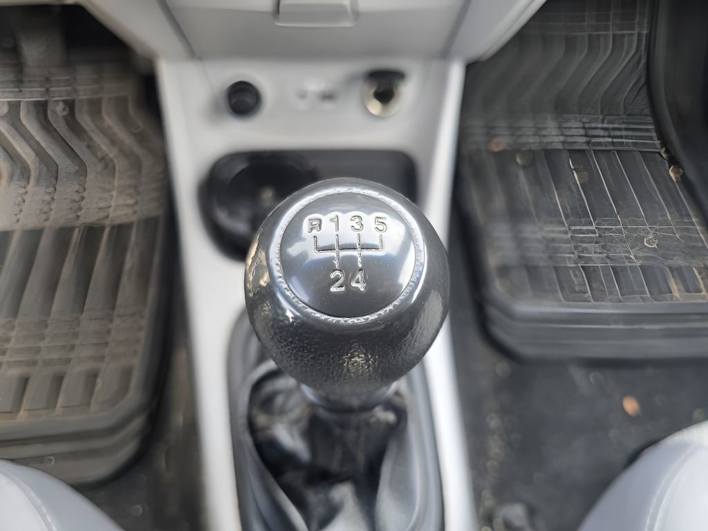 Used 2010 Hyundai Accent GLS image 19