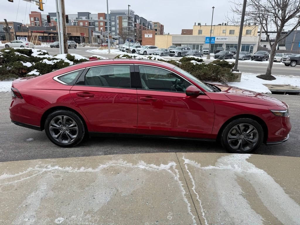 Certified 2025 Honda Accord EX-L image 4