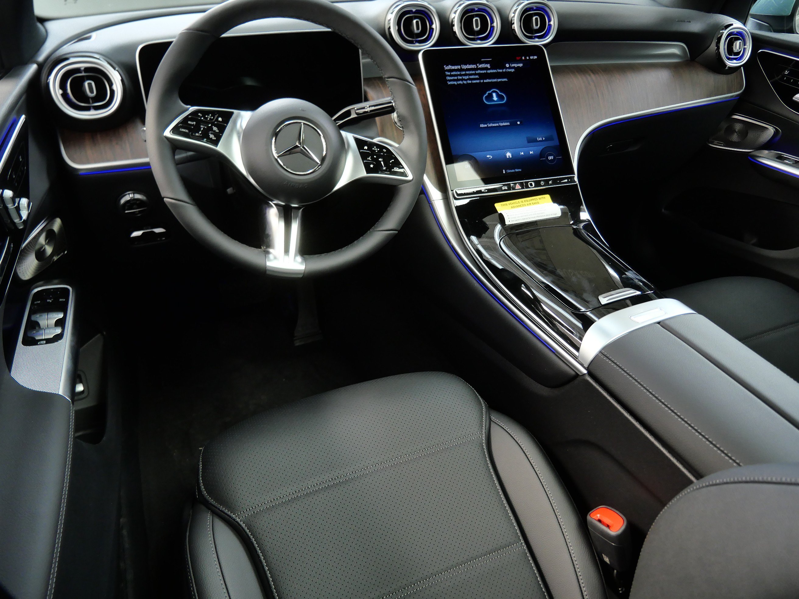 New 2026 Mercedes-Benz GLC 300 4MATIC image 2