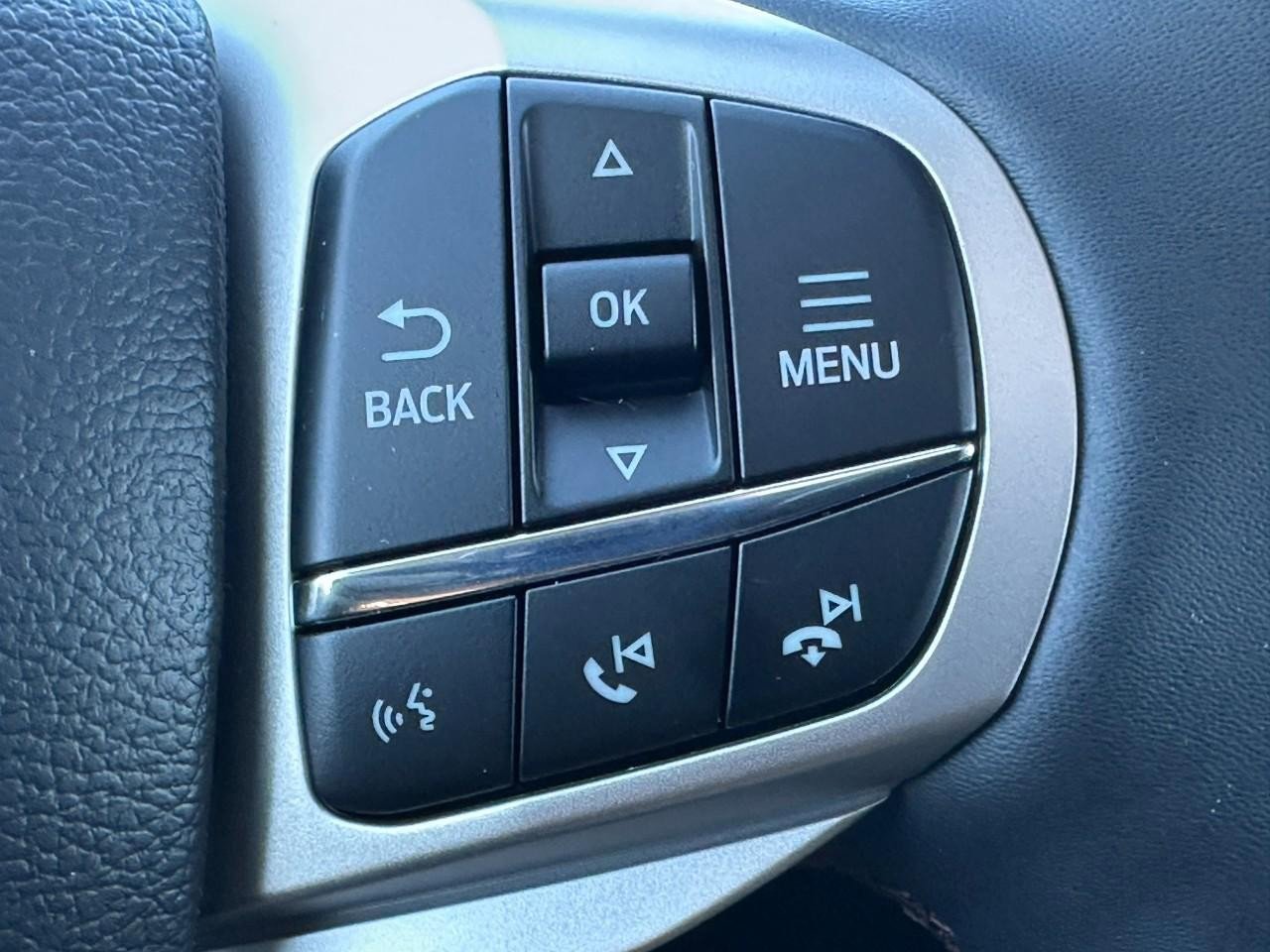 New 2026 Ford Explorer Active w/ Active Comfort Package image 15