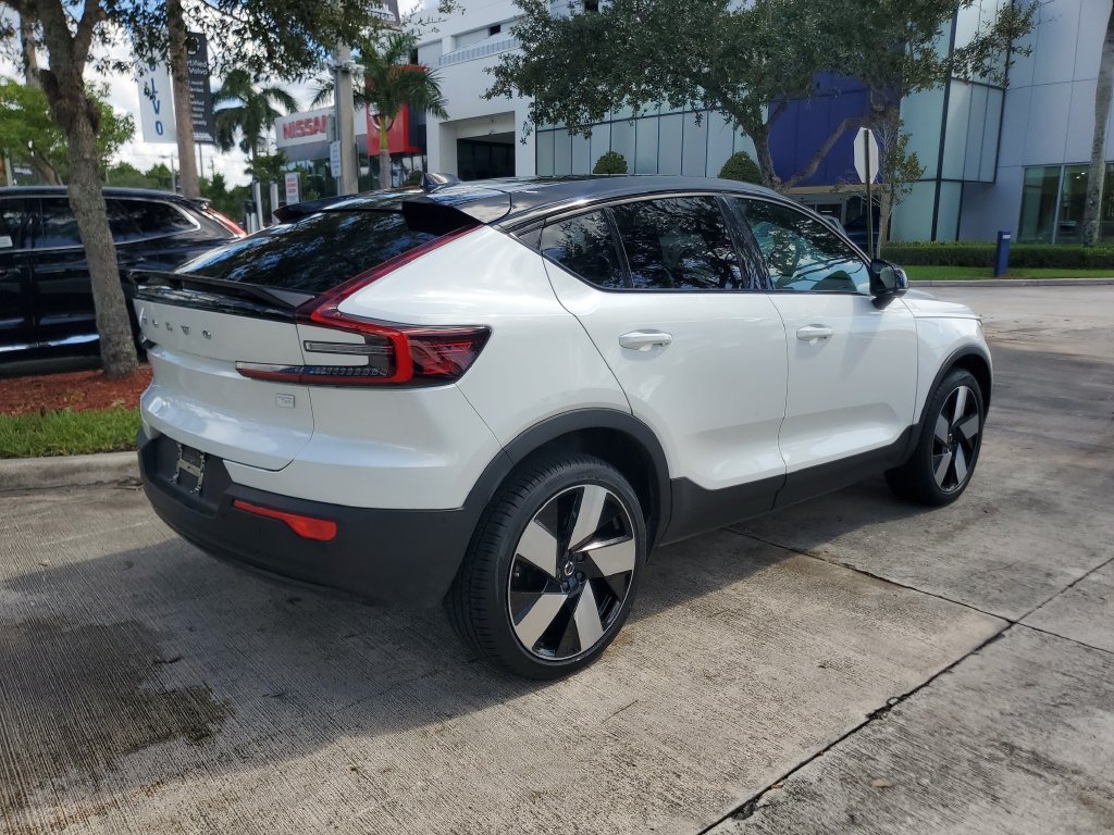Certified 2022 Volvo C40 P8 Recharge Ultimate AWD/4WD image 6