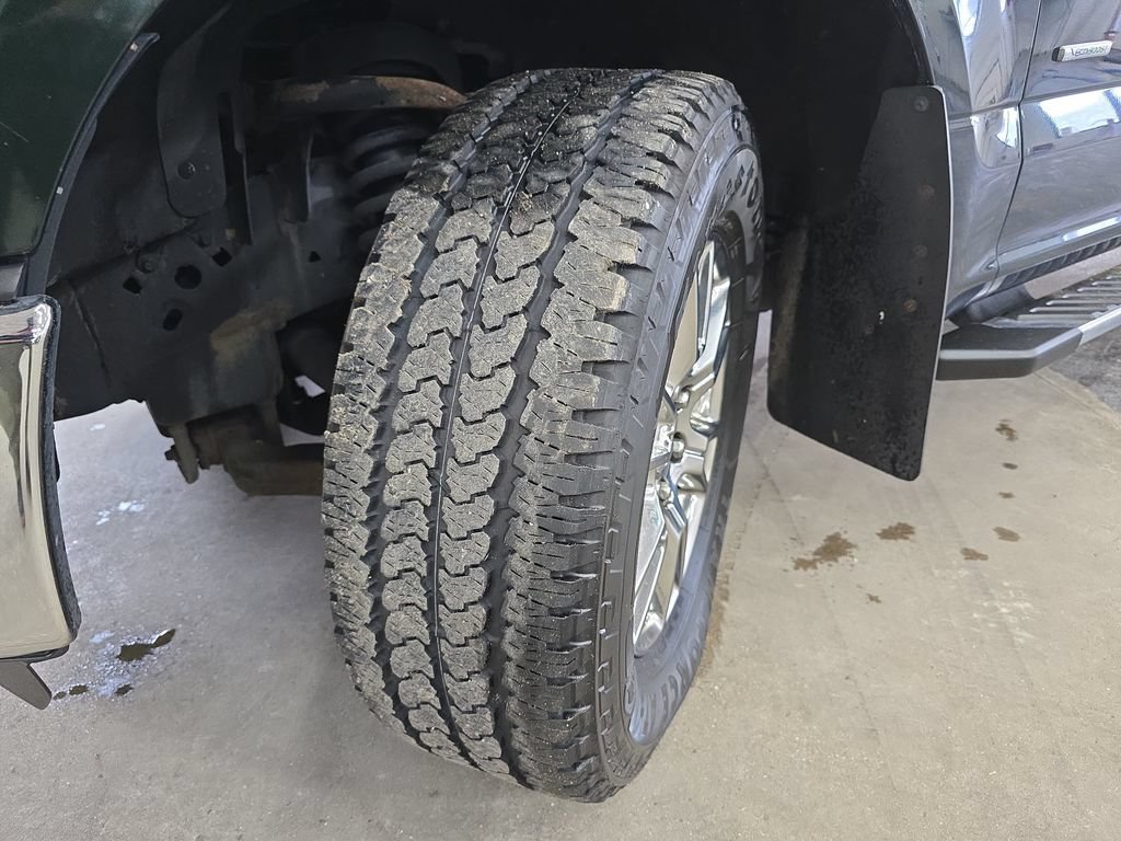 Used 2015 Ford F150 XLT w/ Equipment Group 302A Luxury AWD/4WD image 31