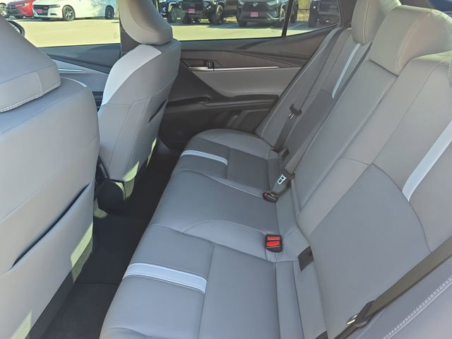 Used 2025 Toyota Camry SE image 13
