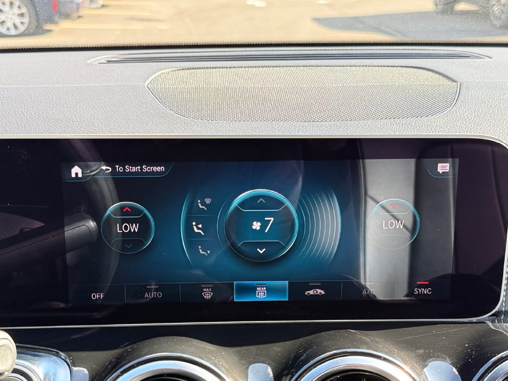 Used 2020 Mercedes-Benz GLB 250 4MATIC image 16
