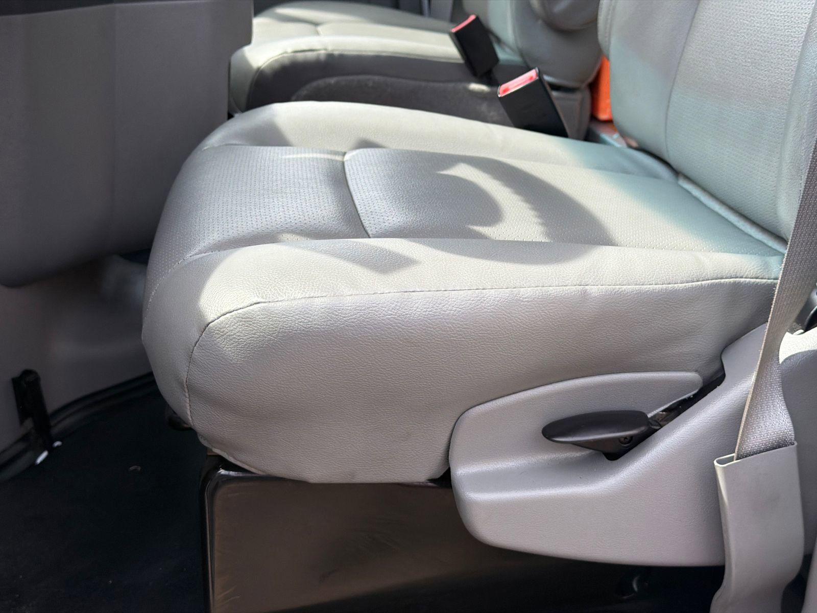 Used 2024 Ford E-350 and Econoline 350 Super Duty w/ Power Windows & Locks Group image 16