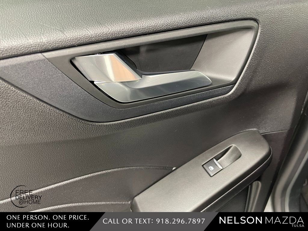 Used 2021 Ford Escape SEL image 34