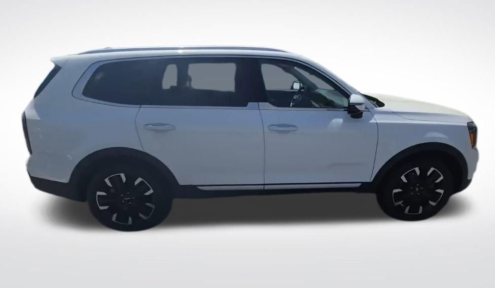 Used 2024 Kia Telluride SX Prestige image 2