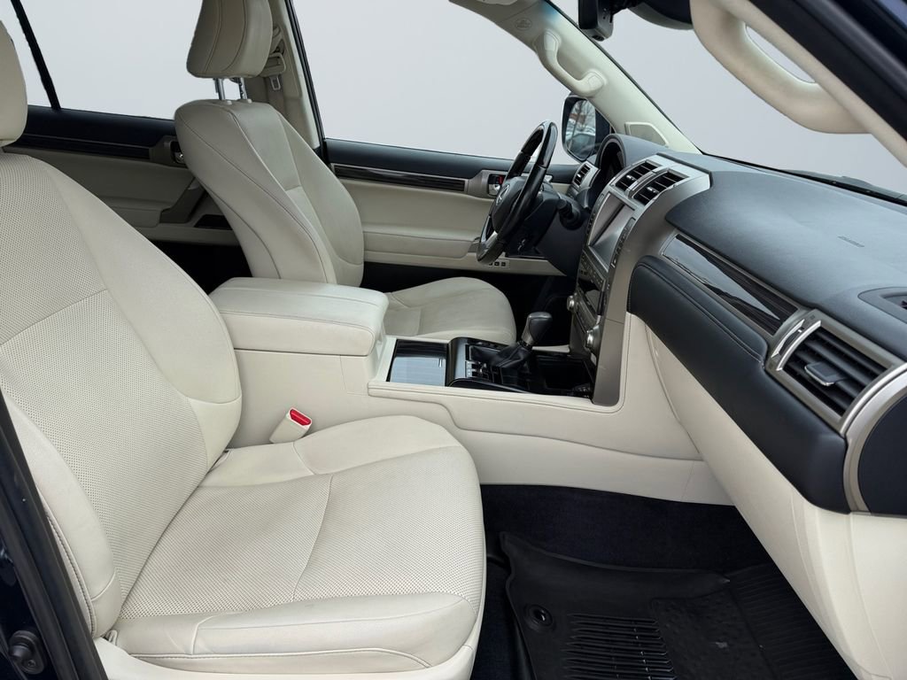 Used 2021 Lexus GX 460 Premium w/ Premium Package image 15