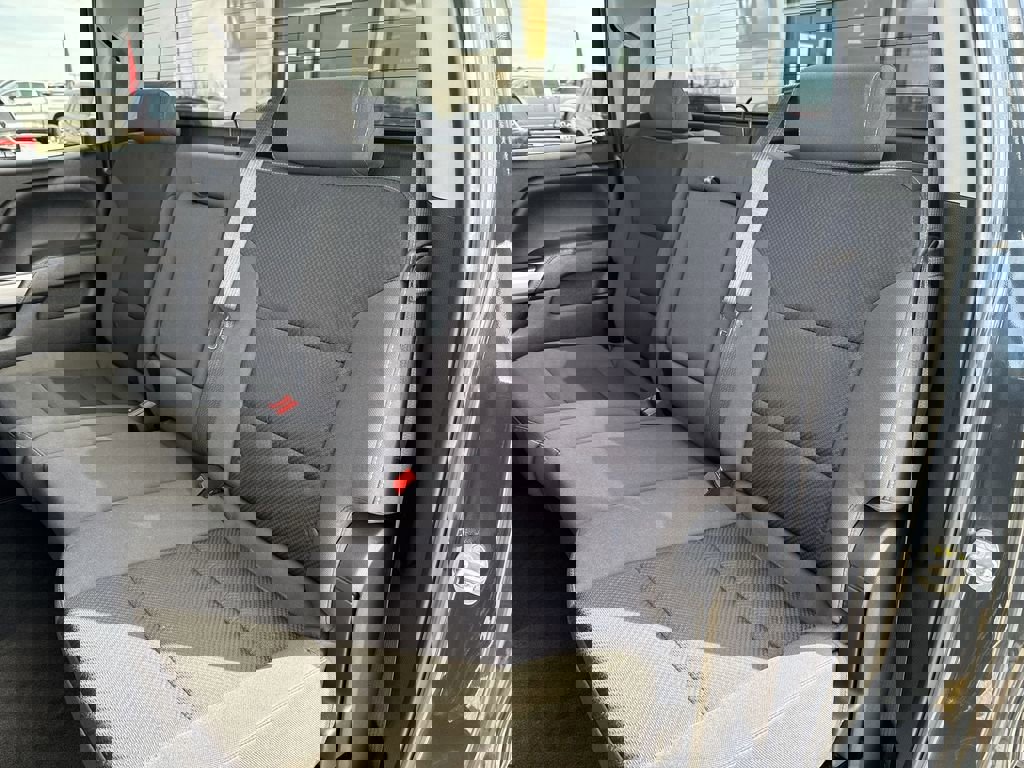 Used 2018 Chevrolet Silverado 3500 LT image 21