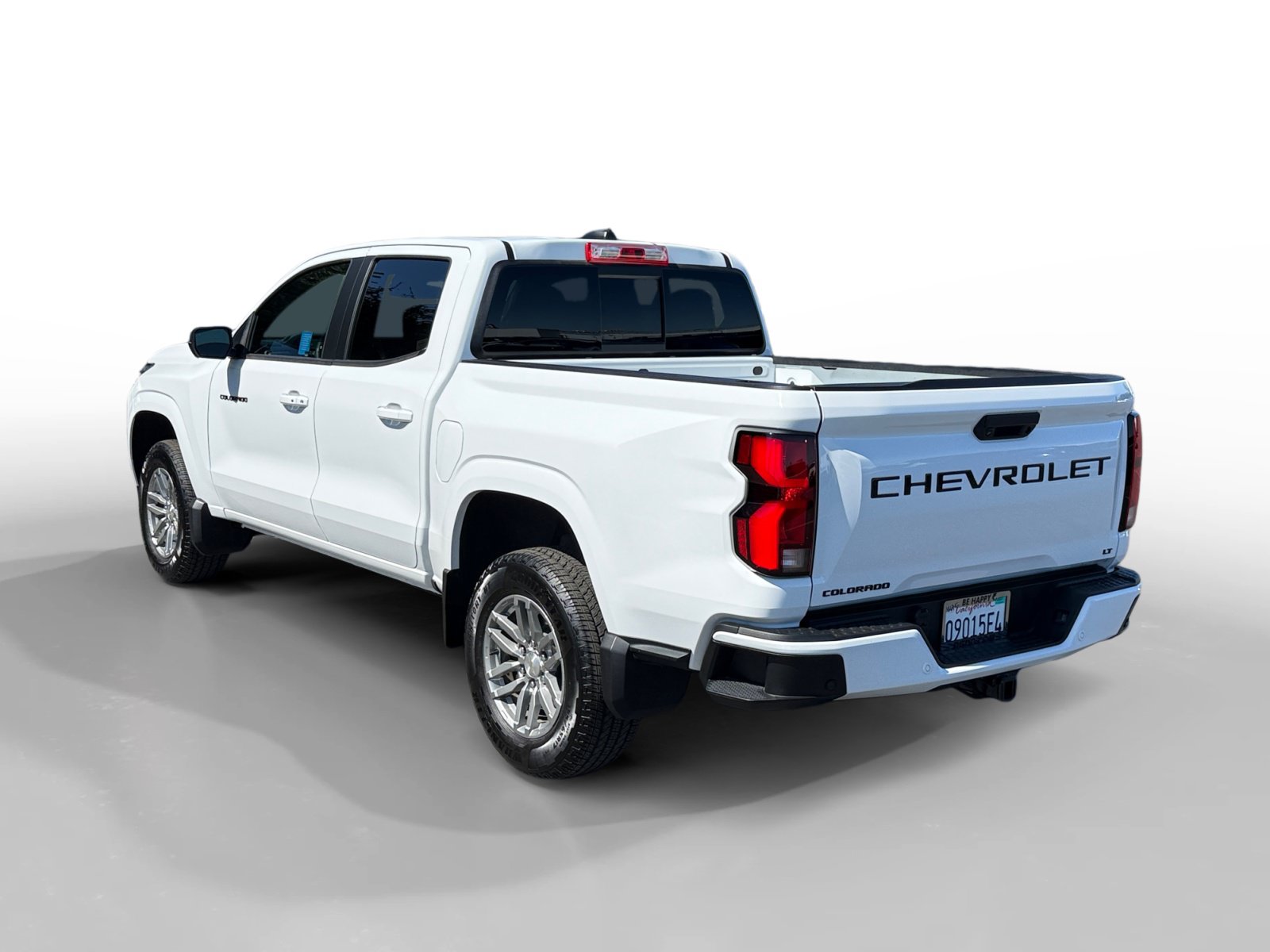 Used 2024 Chevrolet Colorado LT w/ LT Convenience Package III RWD image 3