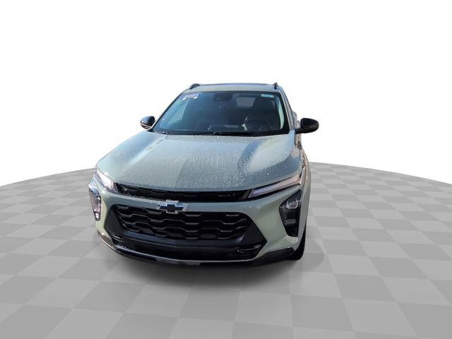 Used 2024 Chevrolet Trax ACTIV w/ Sunroof Package image 3