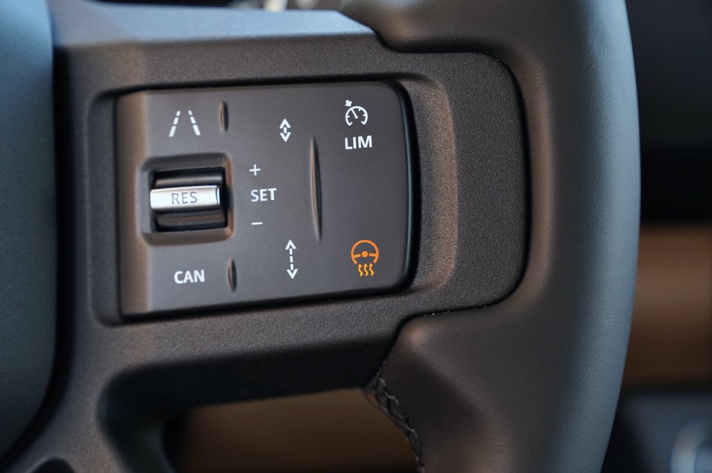New 2026 Land Rover Defender 110 X AWD/4WD image 17