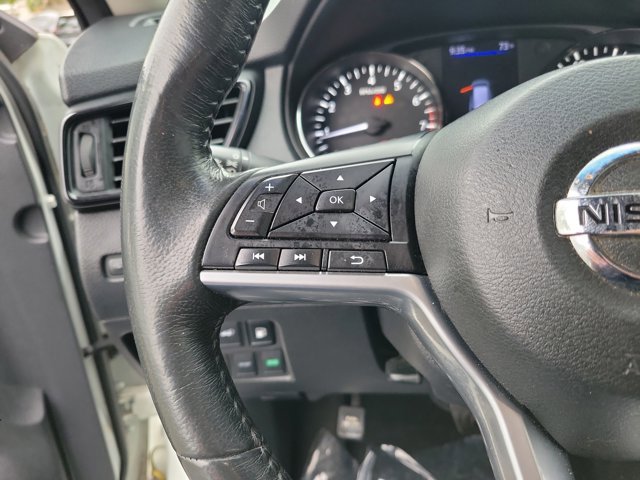 Used 2018 Nissan Rogue SV FWD image 22