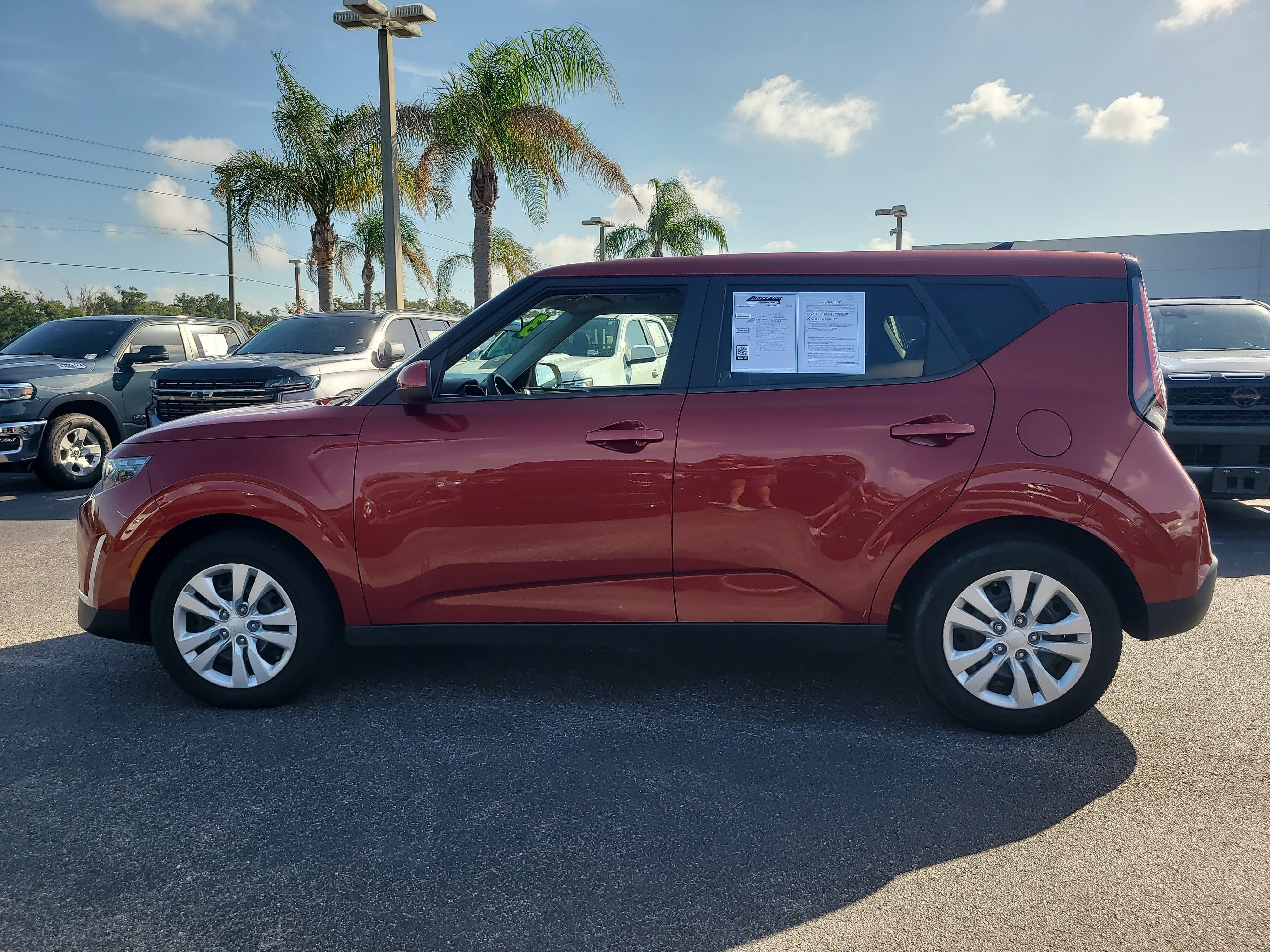Used 2023 Kia Soul LX FWD image 7