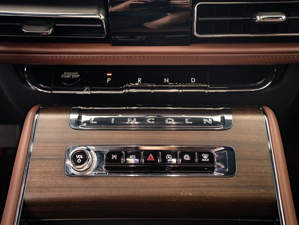Used 2025 Lincoln Aviator Reserve w/ Equipment Group 201A image 33
