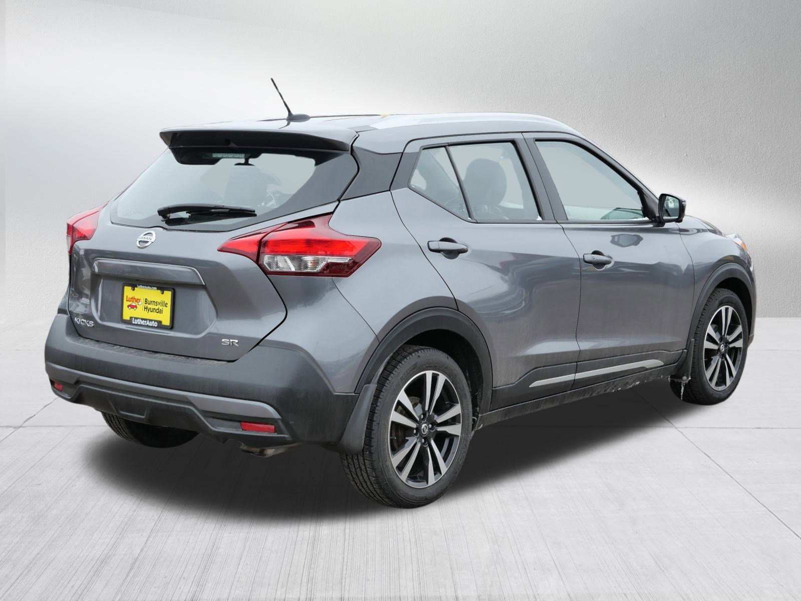 Used 2019 Nissan Kicks SR w/ SR Premium Package image 7