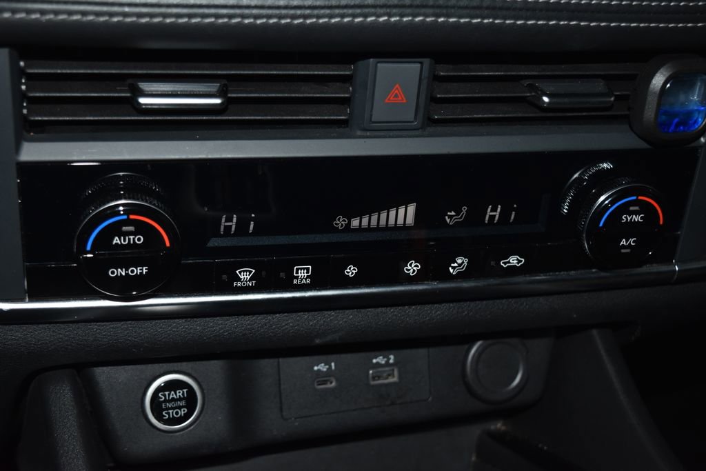 Certified 2023 Nissan Rogue SV image 13