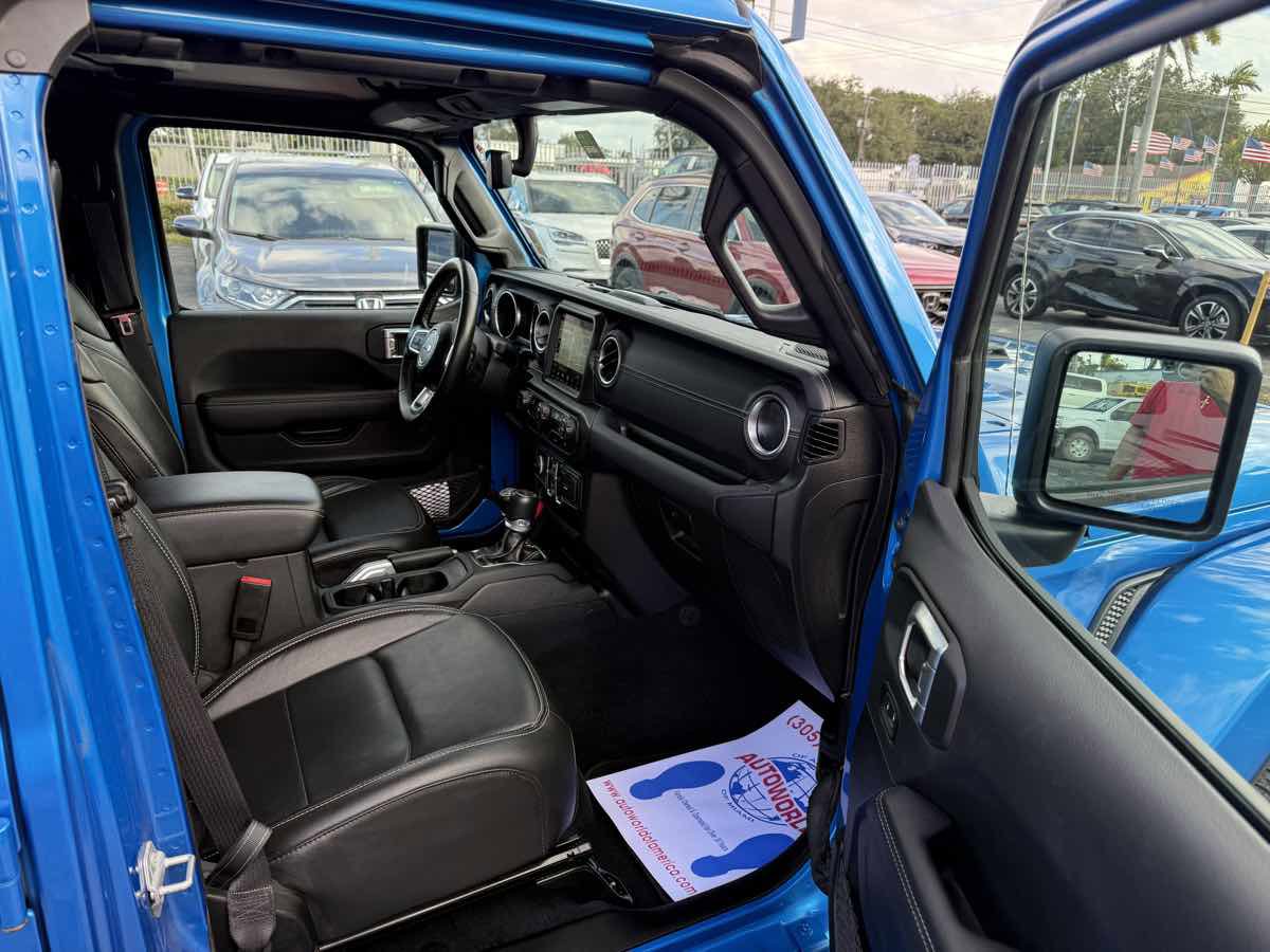 Used 2022 Jeep Wrangler Unlimited Sahara 4xe image 12